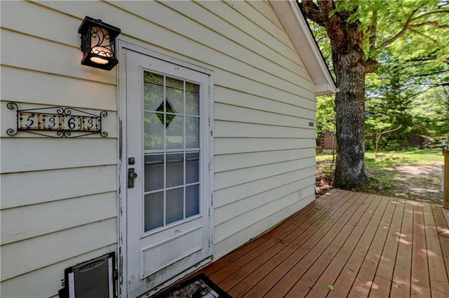 5363 NW Wagon Trail, Houston Lake, MO 64151