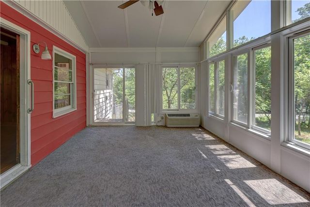 5363 NW Wagon Trail, Houston Lake, MO 64151
