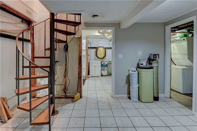 5363 NW Wagon Trail, Houston Lake, MO 64151