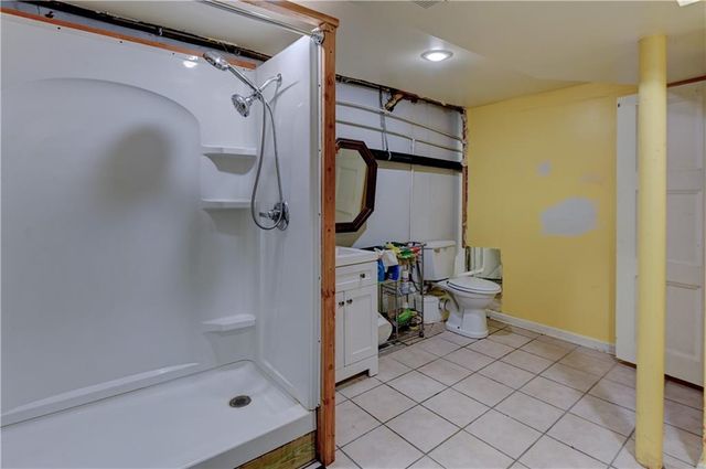 5363 NW Wagon Trail, Houston Lake, MO 64151