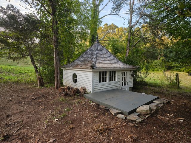 4 Hamburg Road, East Haddam, CT 06423