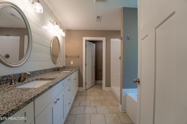 6211 Aldingham St, Knoxville, TN 37912