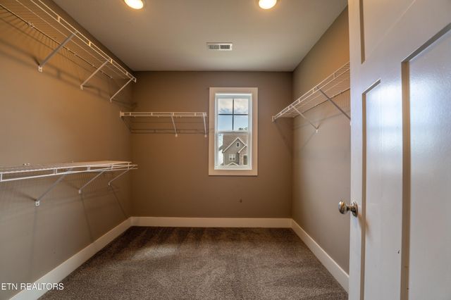 6211 Aldingham St, Knoxville, TN 37912