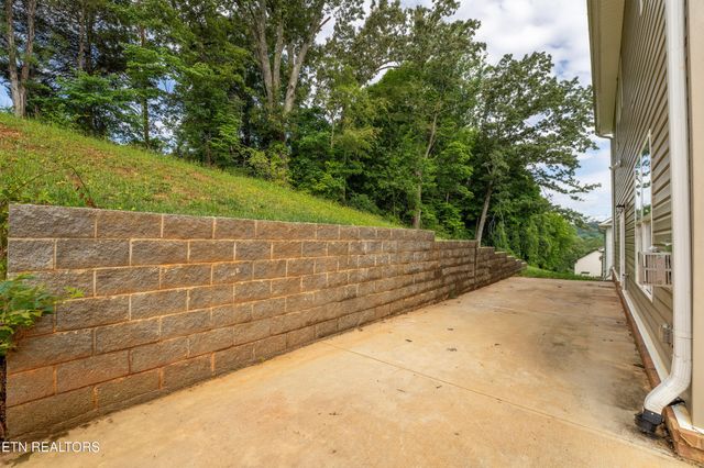 6211 Aldingham St, Knoxville, TN 37912