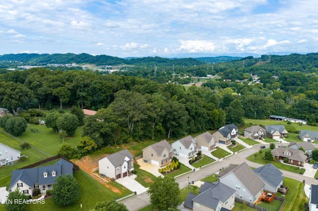 6211 Aldingham St, Knoxville, TN 37912