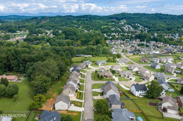6211 Aldingham St, Knoxville, TN 37912