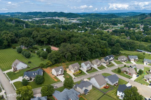 6211 Aldingham St, Knoxville, TN 37912