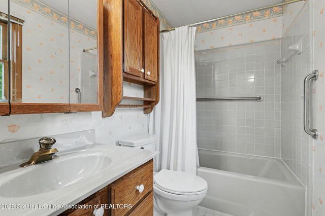 5812 Wood Valley Drive, Haslett, MI 48840