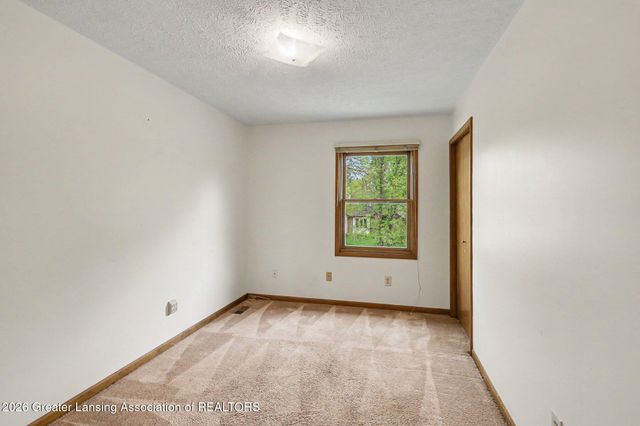 5812 Wood Valley Drive, Haslett, MI 48840