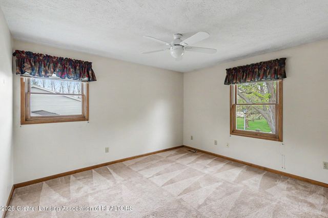 5812 Wood Valley Drive, Haslett, MI 48840
