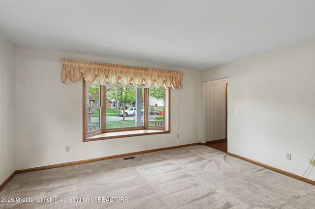 5812 Wood Valley Drive, Haslett, MI 48840