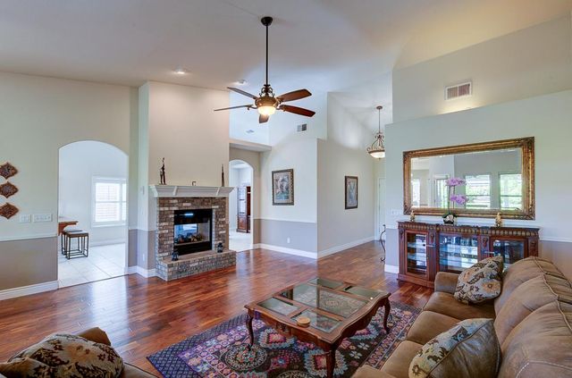 8894 N Winery Avenue, Fresno, CA 93720