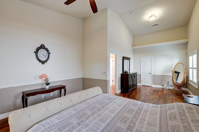 8894 N Winery Avenue, Fresno, CA 93720