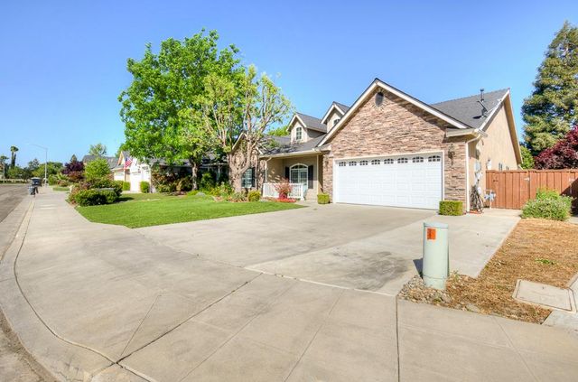 8894 N Winery Avenue, Fresno, CA 93720