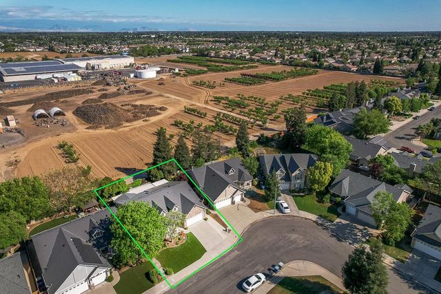 8894 N Winery Avenue, Fresno, CA 93720