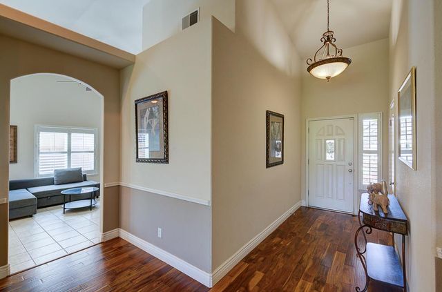 8894 N Winery Avenue, Fresno, CA 93720