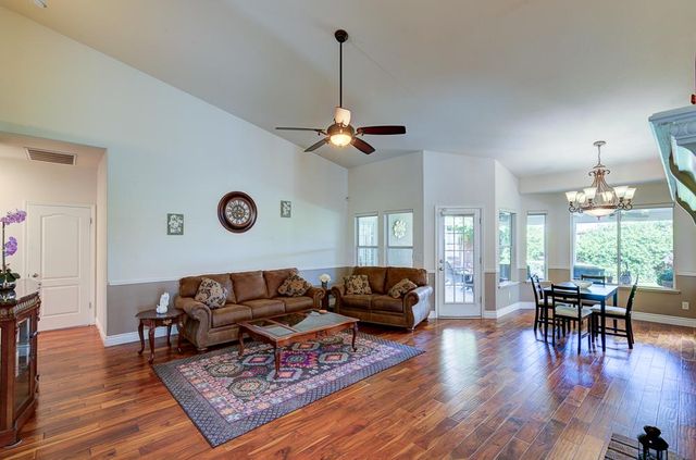 8894 N Winery Avenue, Fresno, CA 93720