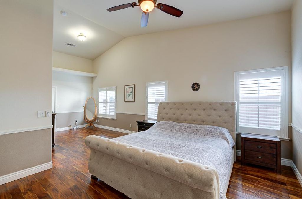 Image 22 of property listing at 8894 N Winery Avenue, Fresno, CA 93720