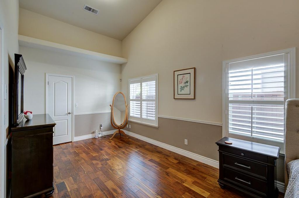 Image 26 of property listing at 8894 N Winery Avenue, Fresno, CA 93720