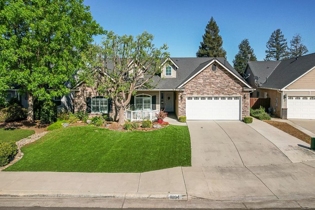 Image 44 of property listing at 8894 N Winery Avenue, Fresno, CA 93720