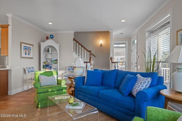 2208 Evans Street, Morehead City, NC 28557