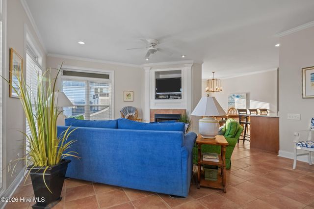 2208 Evans Street, Morehead City, NC 28557