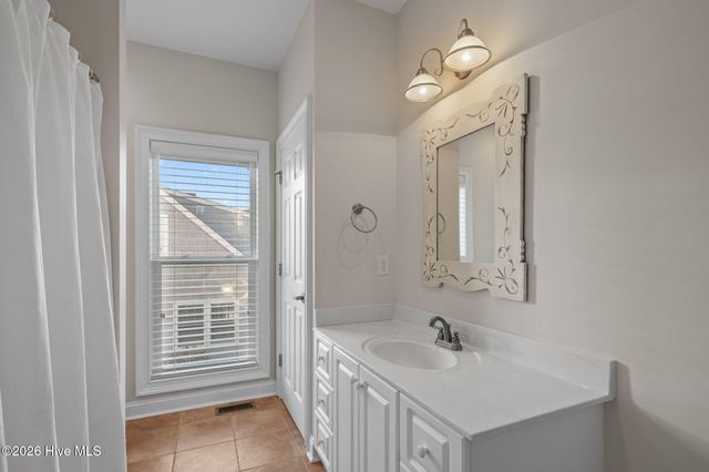 2208 Evans Street, Morehead City, NC 28557