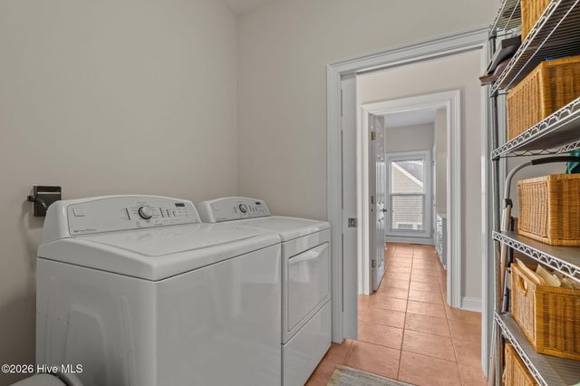 2208 Evans Street, Morehead City, NC 28557