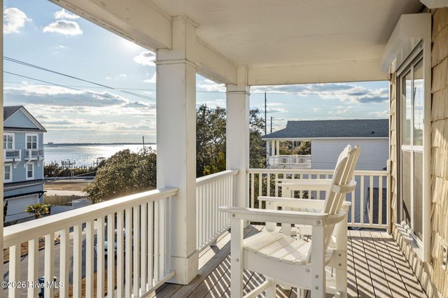 2208 Evans Street, Morehead City, NC 28557