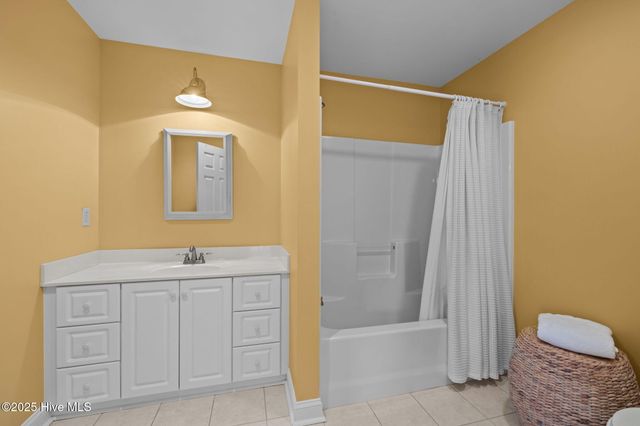 2208 Evans Street, Morehead City, NC 28557