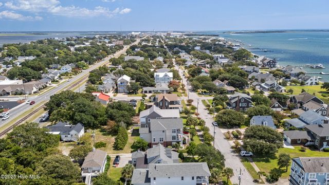 2208 Evans Street, Morehead City, NC 28557