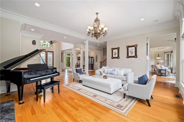 120 Roxbury Row, Milton, GA 30004