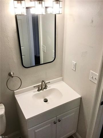 1214 Owl CT, Virginia Beach, VA 23464