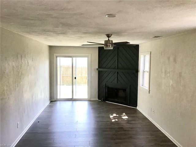 1214 Owl CT, Virginia Beach, VA 23464