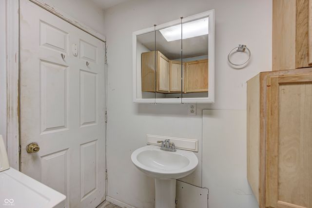 8740 Huggin Hollow Road, Martinsville, IN 46151