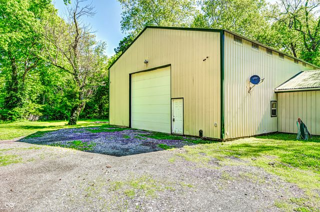 8740 Huggin Hollow Road, Martinsville, IN 46151