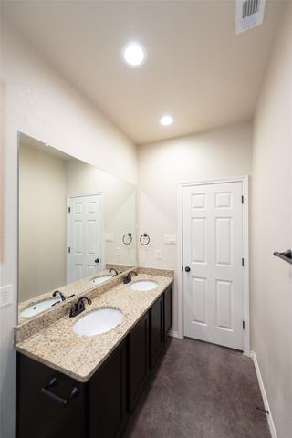 245 Joanne LOOP B, Buda, TX 78610