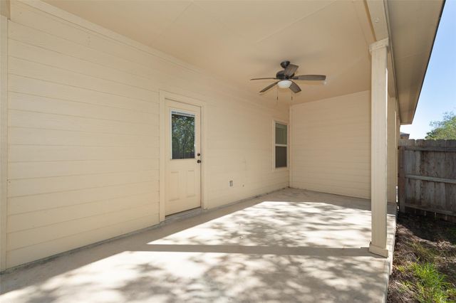 245 Joanne LOOP B, Buda, TX 78610