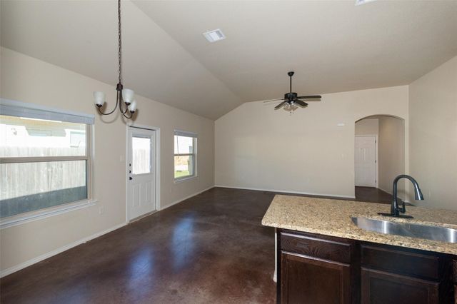245 Joanne LOOP B, Buda, TX 78610