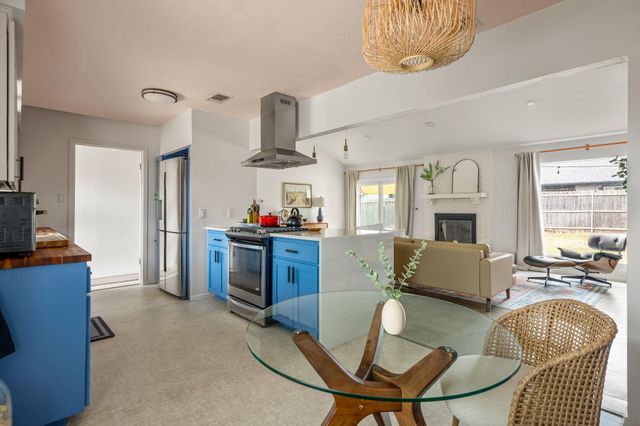 9300 Meadow Vale, Austin, TX 78758