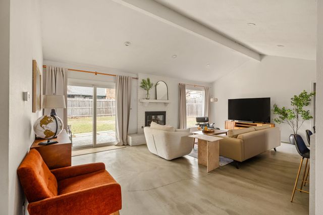 9300 Meadow Vale, Austin, TX 78758