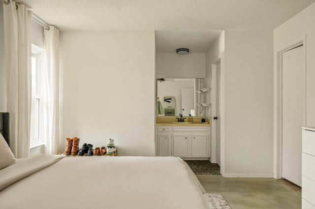 9300 Meadow Vale, Austin, TX 78758