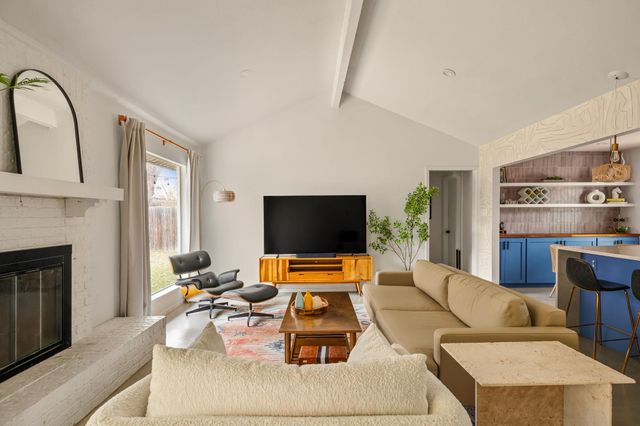 9300 Meadow Vale, Austin, TX 78758