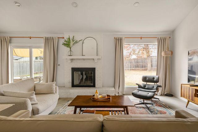 9300 Meadow Vale, Austin, TX 78758