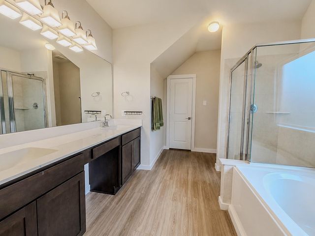 323 Bennett Street, Angleton, TX 77515