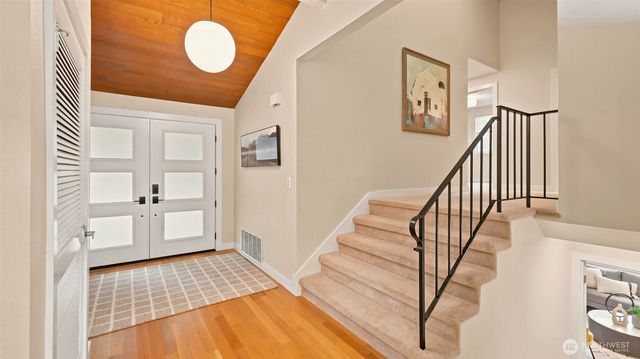 7520 86th Avenue SE, Mercer Island, WA 98040