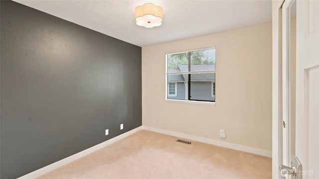 7520 86th Avenue SE, Mercer Island, WA 98040