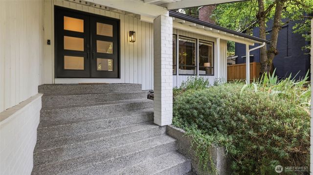 7520 86th Avenue SE, Mercer Island, WA 98040