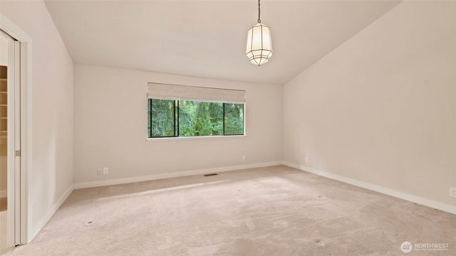 7520 86th Avenue SE, Mercer Island, WA 98040