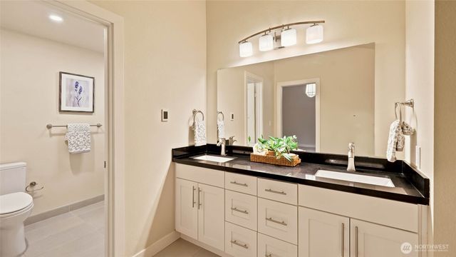 7520 86th Avenue SE, Mercer Island, WA 98040